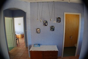 2 bedrooms, free WiFi