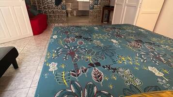 5 Schlafzimmer, Bügeleisen/Bügelbrett, WLAN, Bettwäsche