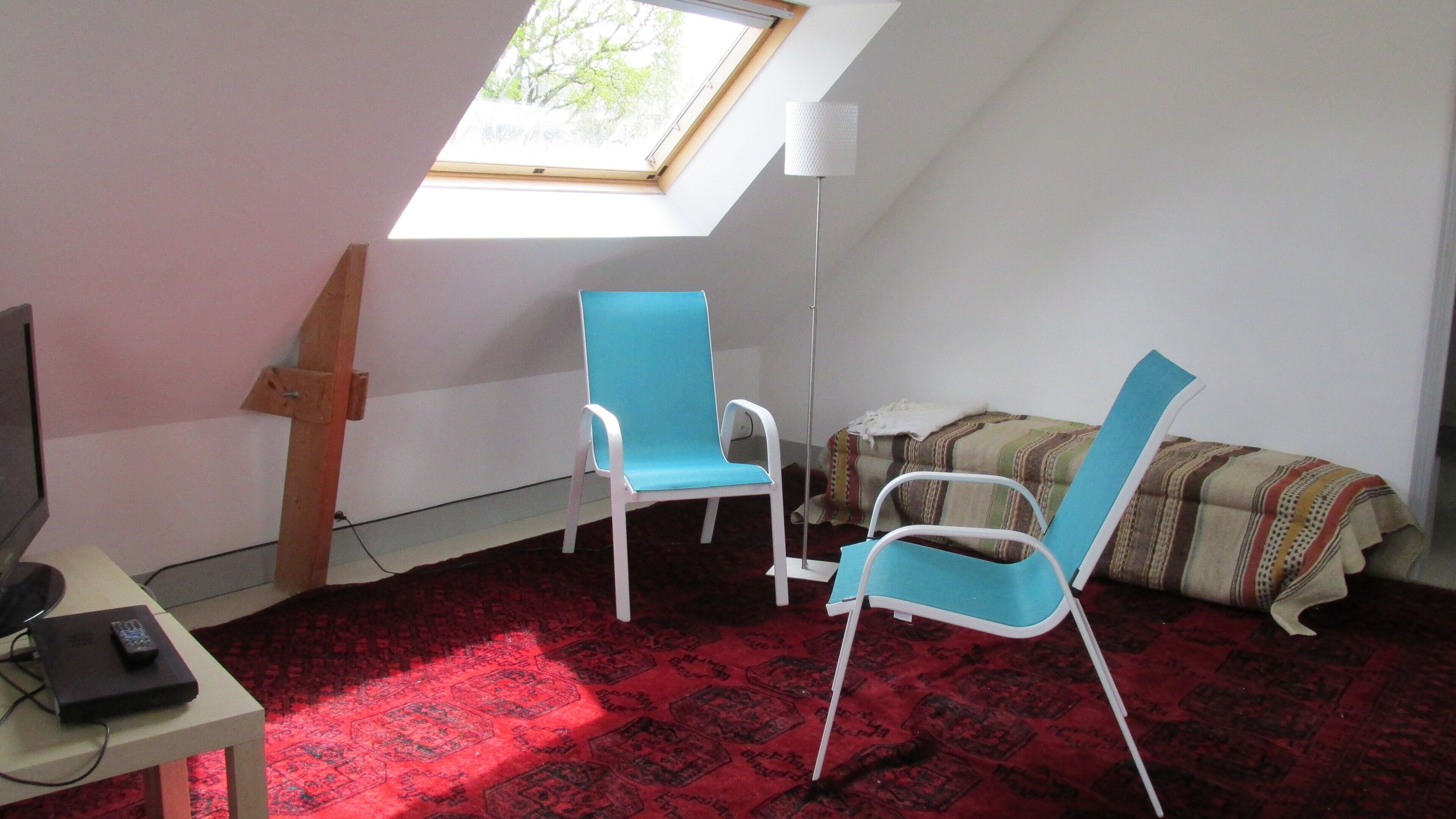 On the river Auray. In peace, T2 entirely equipped in private residence