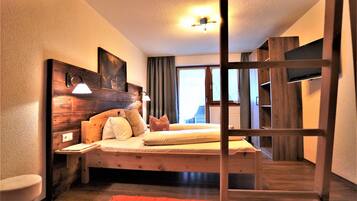 2 Schlafzimmer, Zimmersafe, kostenloses WLAN, Bettwäsche