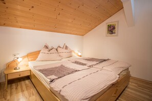 1 bedroom, free WiFi, bed sheets - Allow yourself to be the starry sky and enjoy the night! (Oetz)