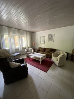 TV, DVD player, toys, books