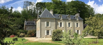 Quiet, green family home, 10 km from the sea
