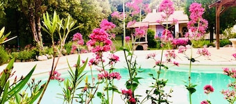 Casa di campagna con piscina e jacuzzi. WIFI gratuito.