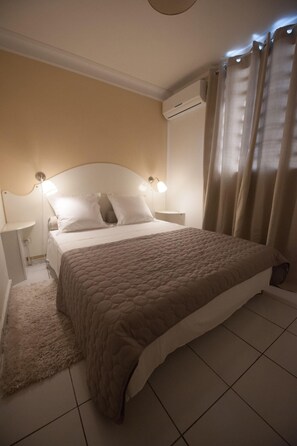 1 bedroom, iron/ironing board, free WiFi