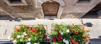 COZY FIRST FLOOR IN THE HEART OF ORTIGIA