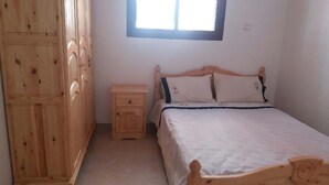 2 soverom, strykejern/-brett, reiseseng for barn og wi-fi (inkludert)
