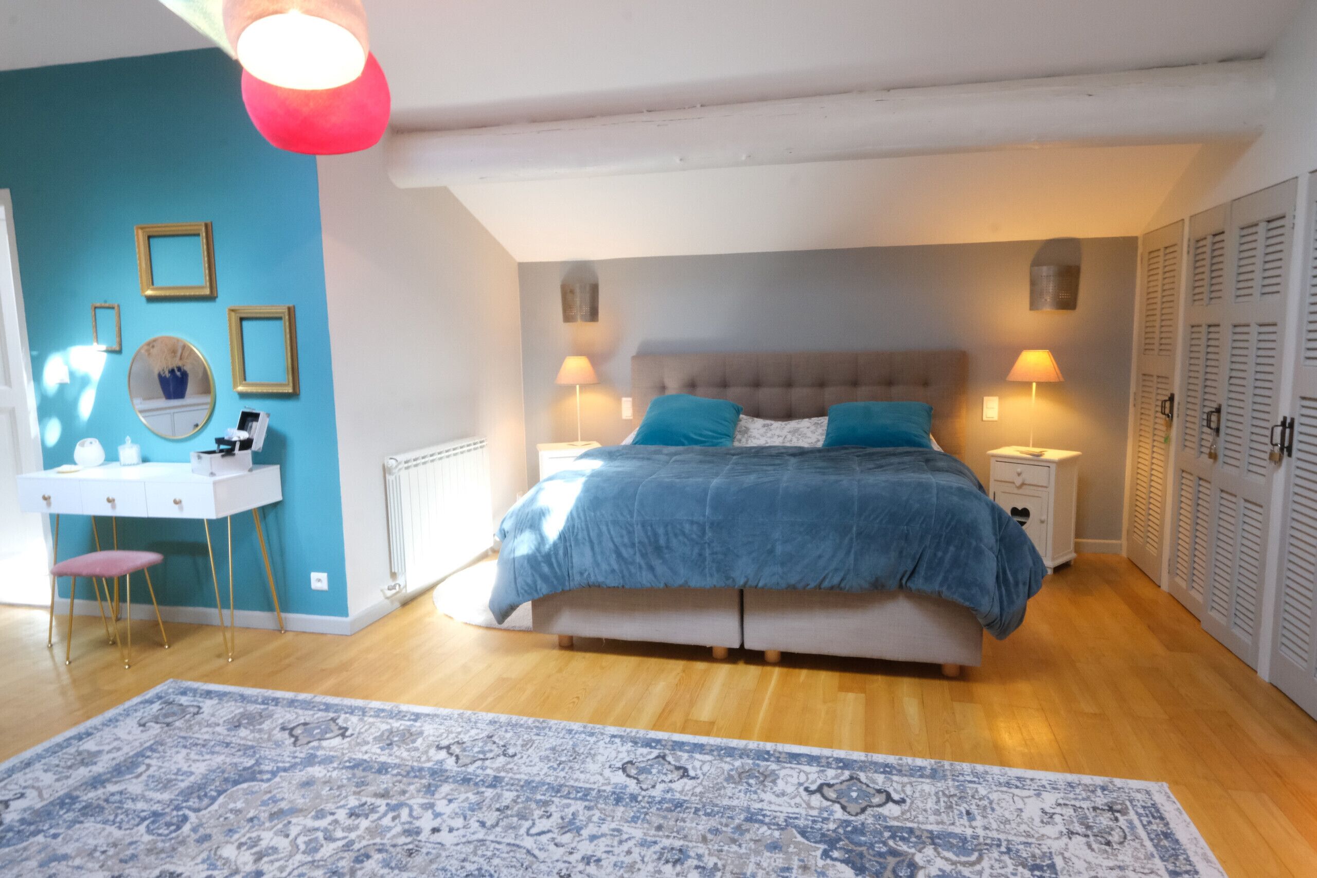 4 chambres, fer et planche à repasser, Wi-Fi gratuit, draps fournis