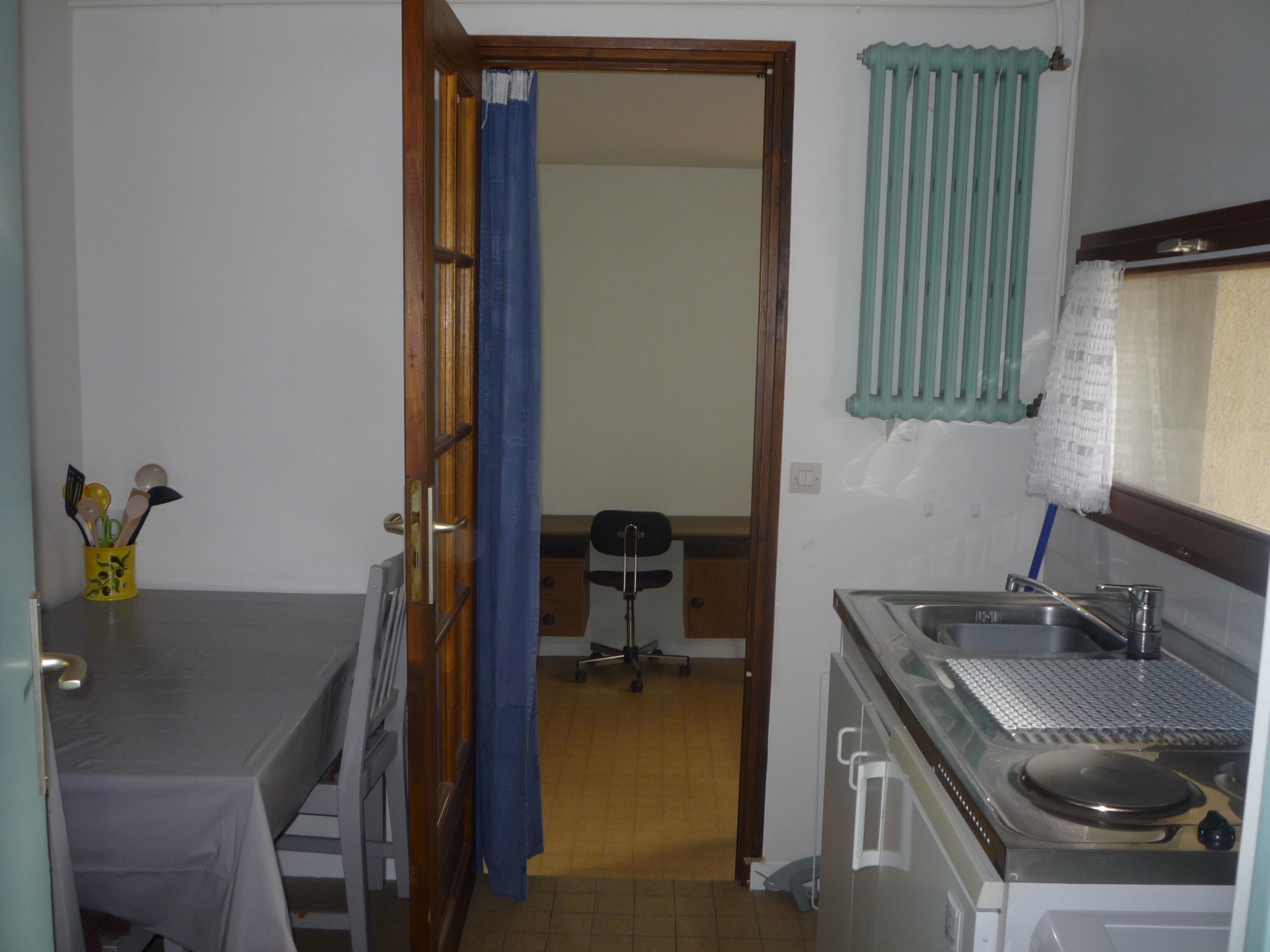 Studio furnished in the forest of Fontainebleau, 2/4 people, Paris, Disneyland.