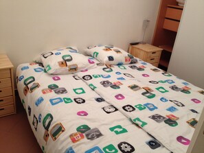 2 Schlafzimmer, Bügeleisen/Bügelbrett, Bettwäsche
