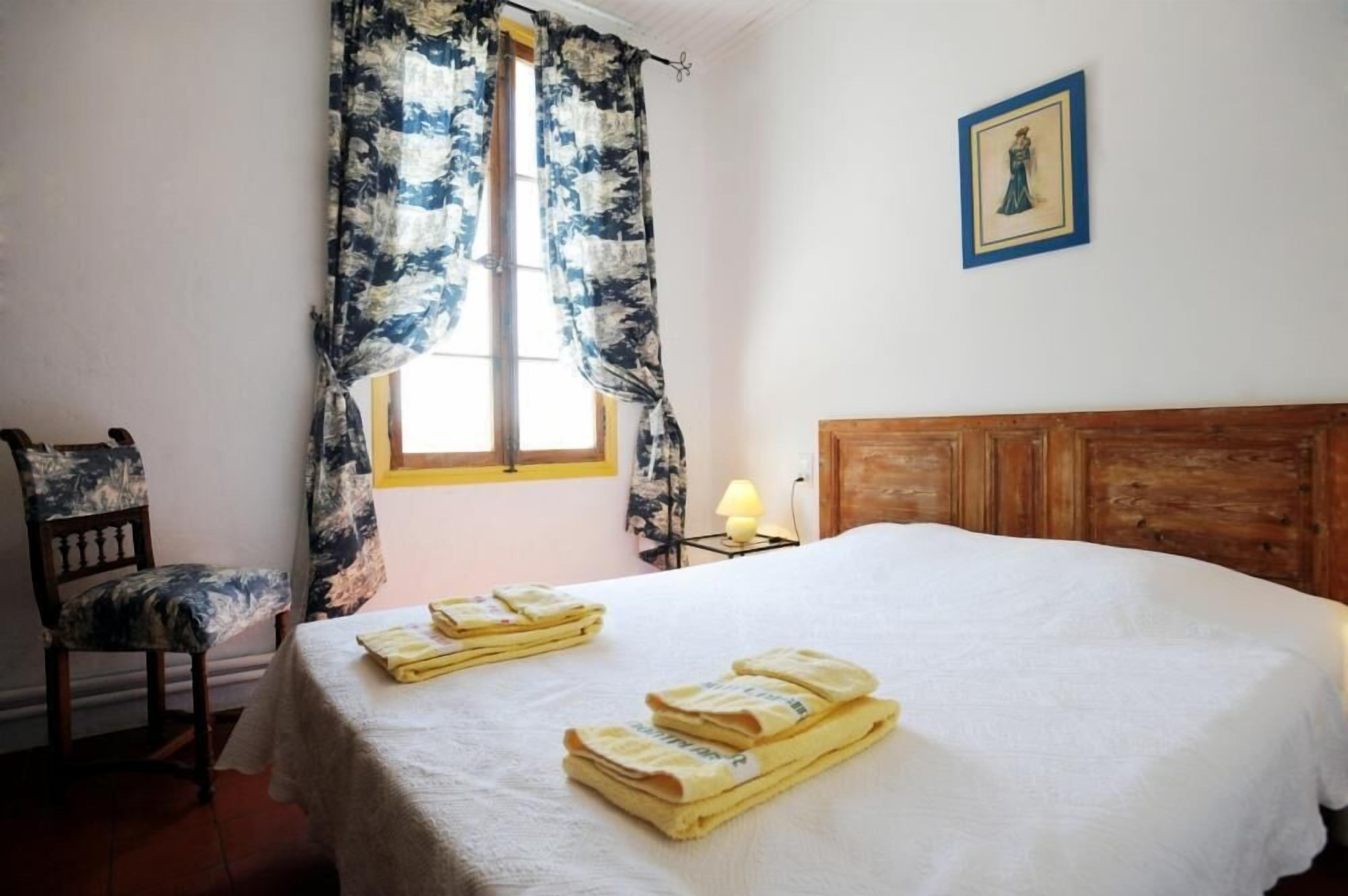 4 bedrooms, iron/ironing board, travel cot, WiFi