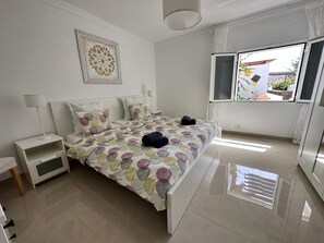 3 habitaciones, wifi gratis y ropa de cama 