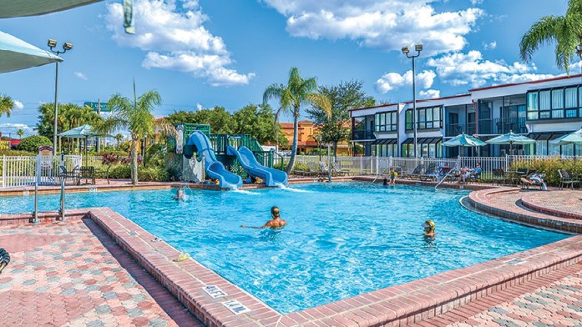 2 BD CONDO~ ORBIT ONE RESORT NEAR ANIMAL KINGDOM~ POOLS~SLIDES