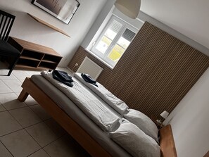 2 habitaciones, escritorio, cuna de viaje y wifi gratis