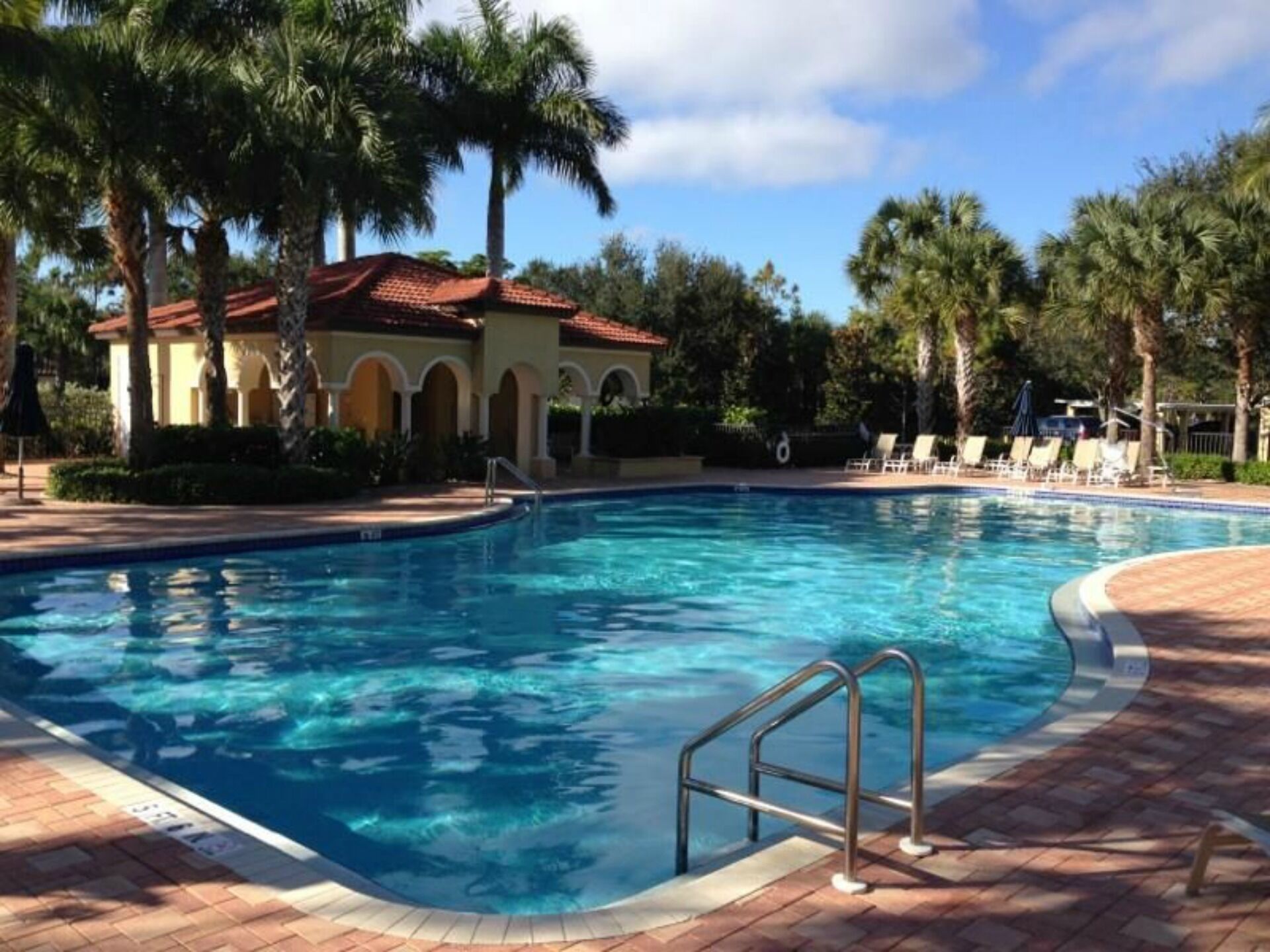 Welcome to Pelican Sound Golf and River Club