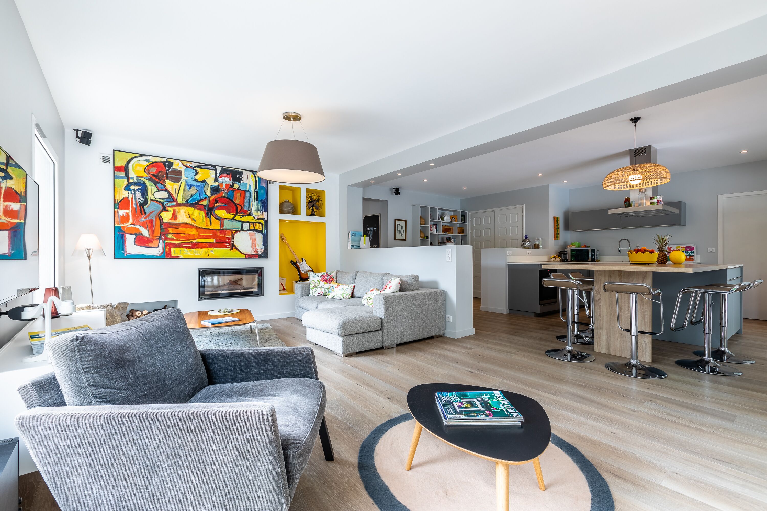 Beautiful contemporary house with heated swimming pool of 8m x 4m