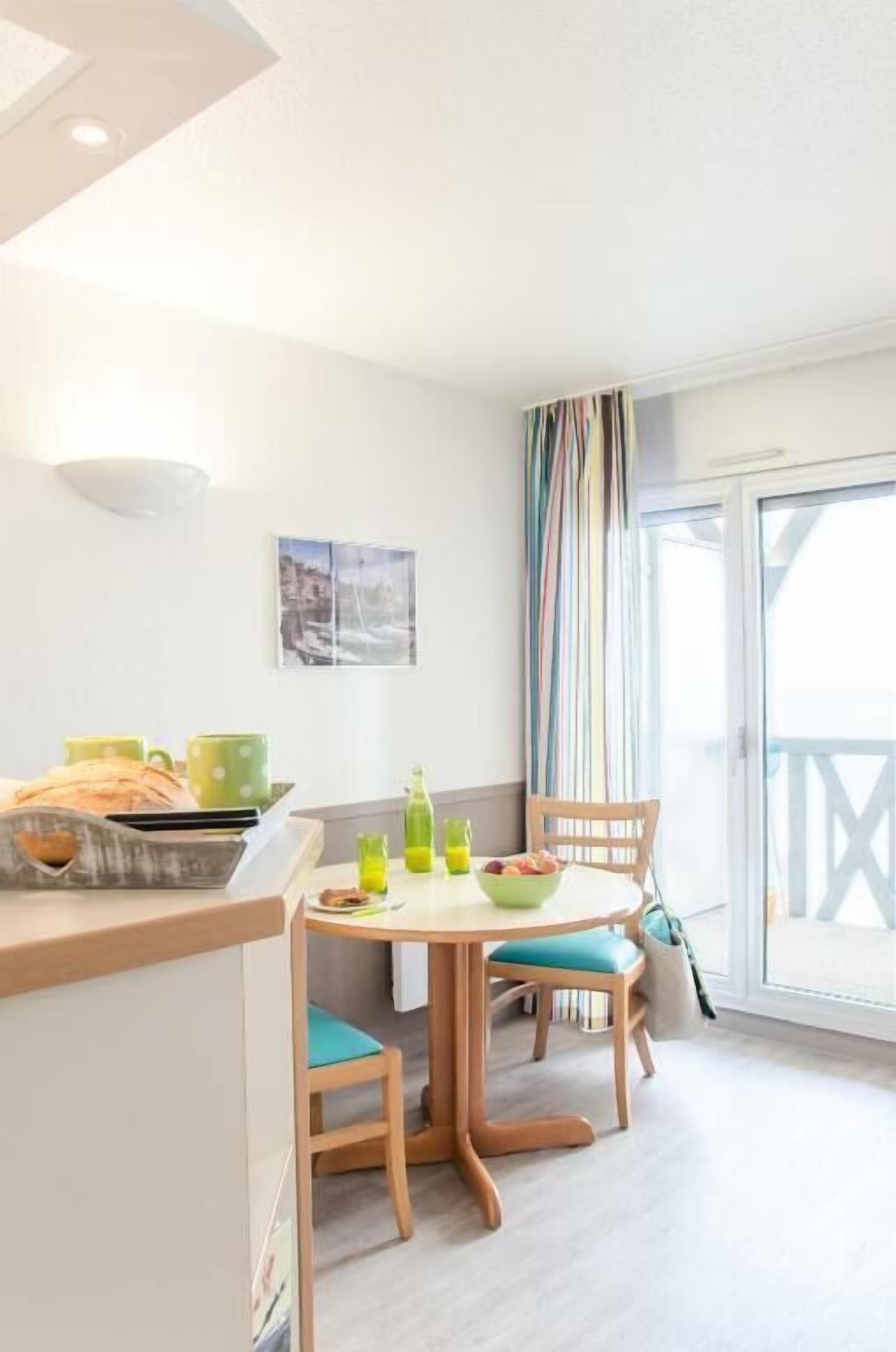 Résidence Pierre & Vacances Les Tamaris** - Studio for 4 people - 1 sleeping area - Terrace or balcony
