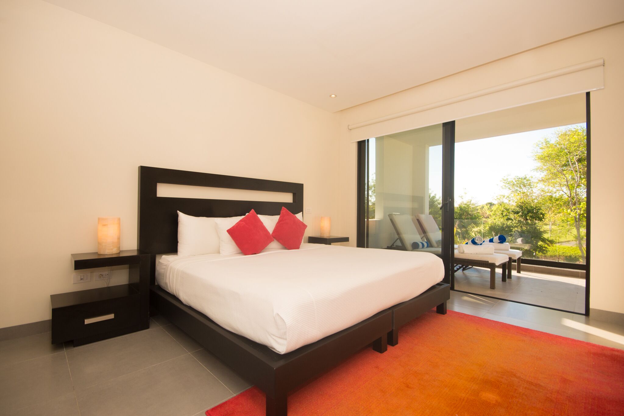 Golf course Condo in beautiful quiet setting