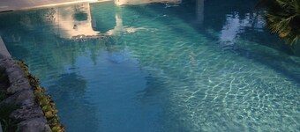 At the foot of Sainte Victoire site a few kilometers from Aix en Provence property 1. 5Ha