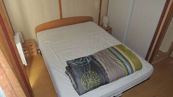 3 bedrooms, iron/ironing board, free WiFi