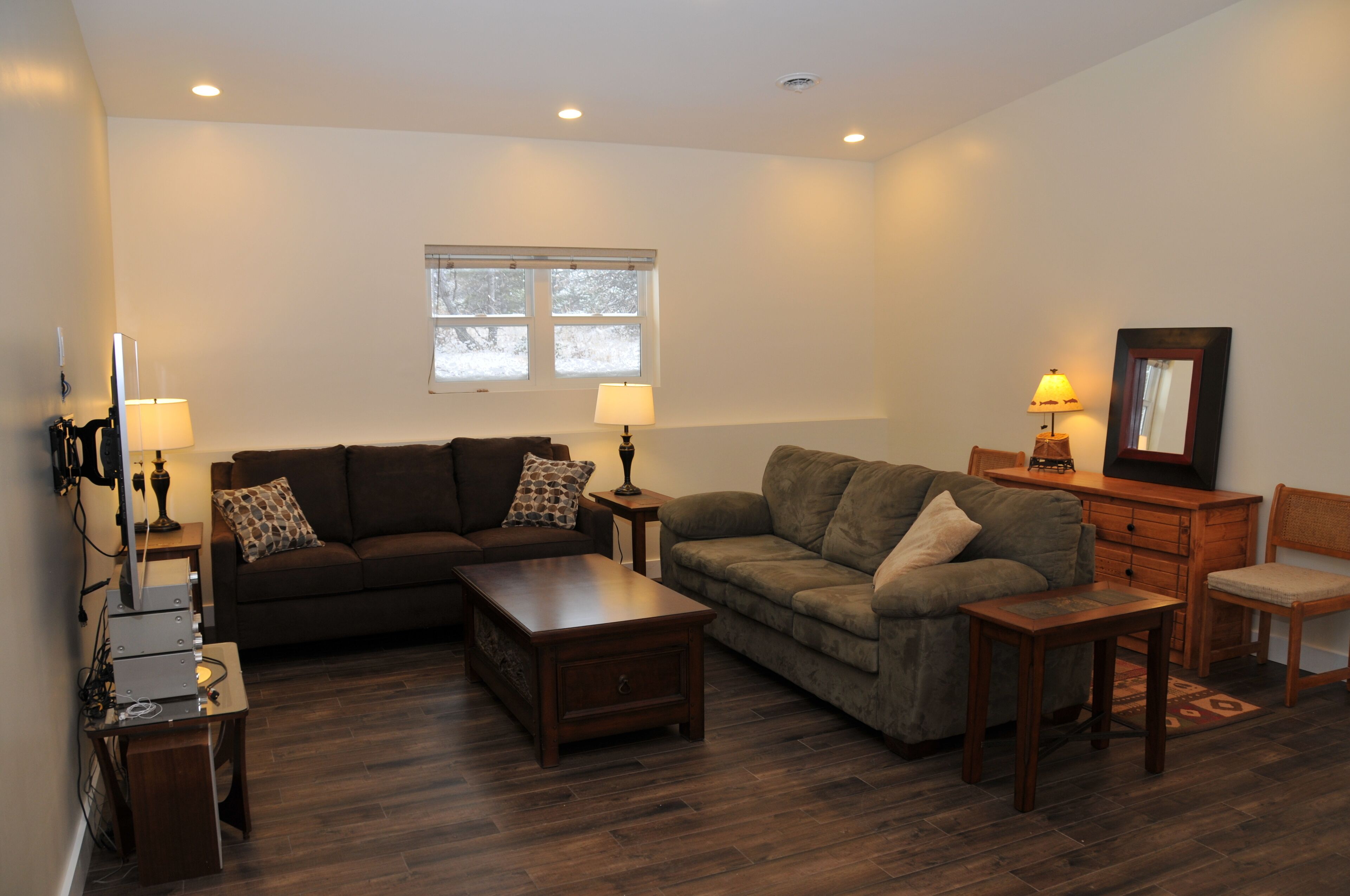 Grizzly Suite at Rocky Mountain Front Retreat - Harmony in paradise