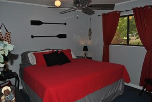 3 bedrooms, desk, iron/ironing board, free WiFi