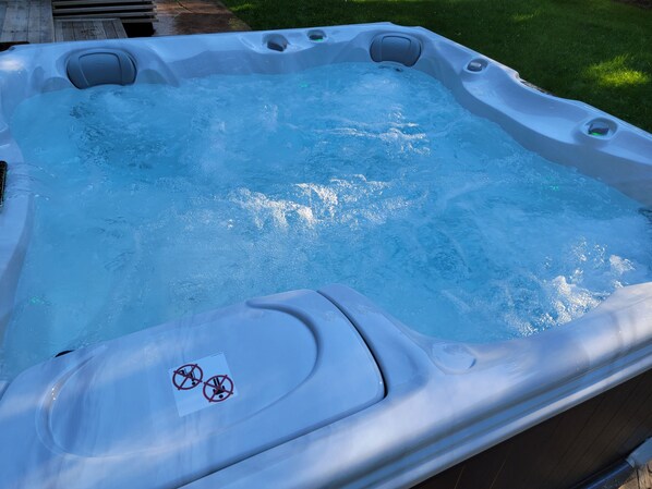 Bain à remous extérieur