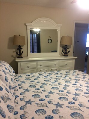 4 soverom, wi-fi (inkludert) og sengetøy