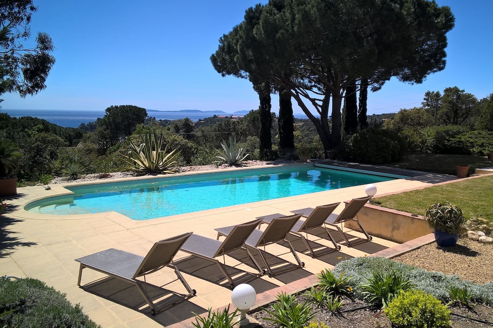 Luxury property with sea view panorama, in La Croix Valmer