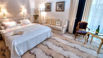 5 Schlafzimmer, Zimmersafe, Bügeleisen/Bügelbrett, WLAN