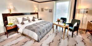 5 Schlafzimmer, Zimmersafe, Bügeleisen/Bügelbrett, WLAN