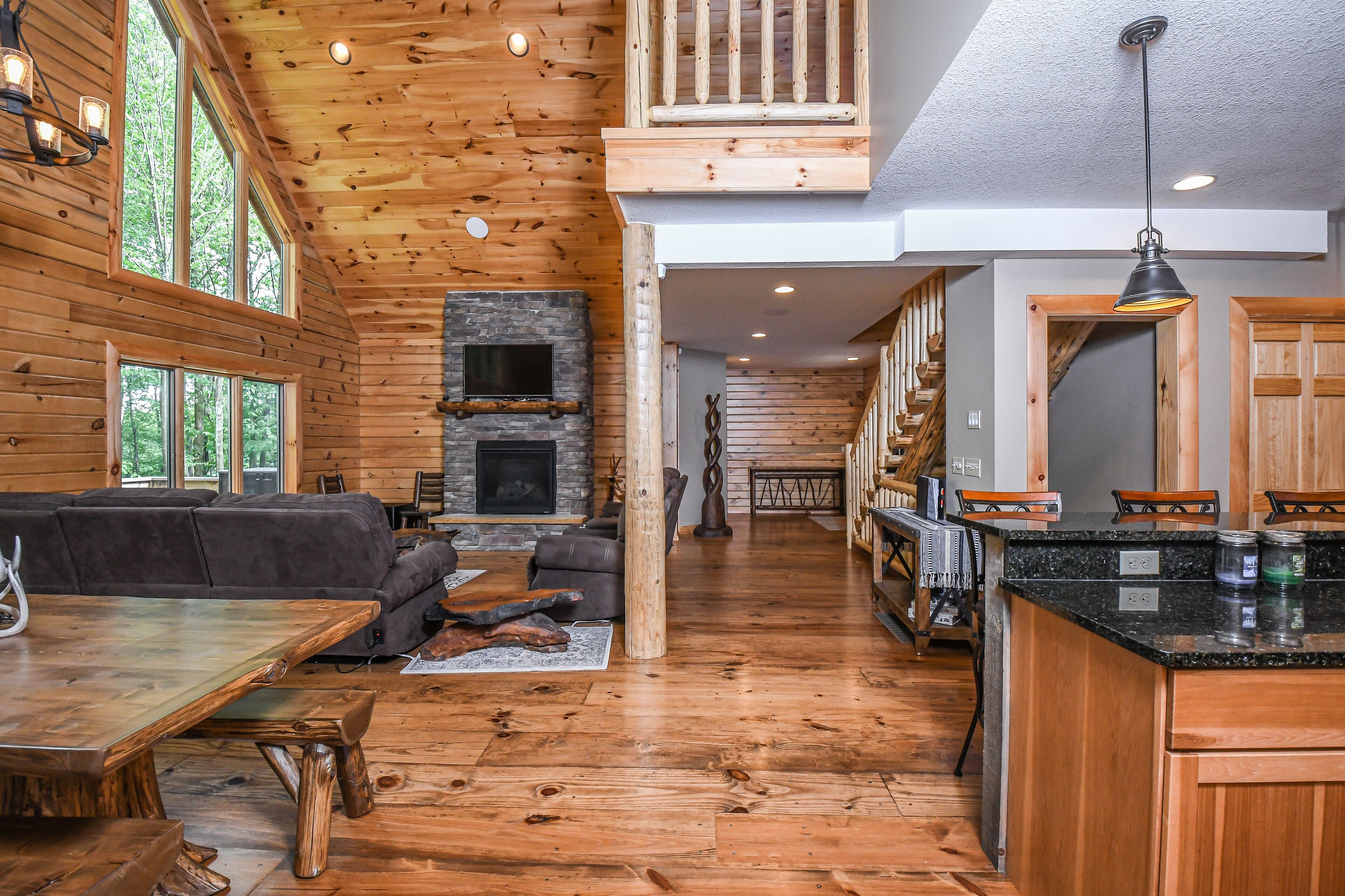 Maple Manor | Near Skiing, Golf!