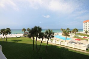 Lämmitetty uima-allas