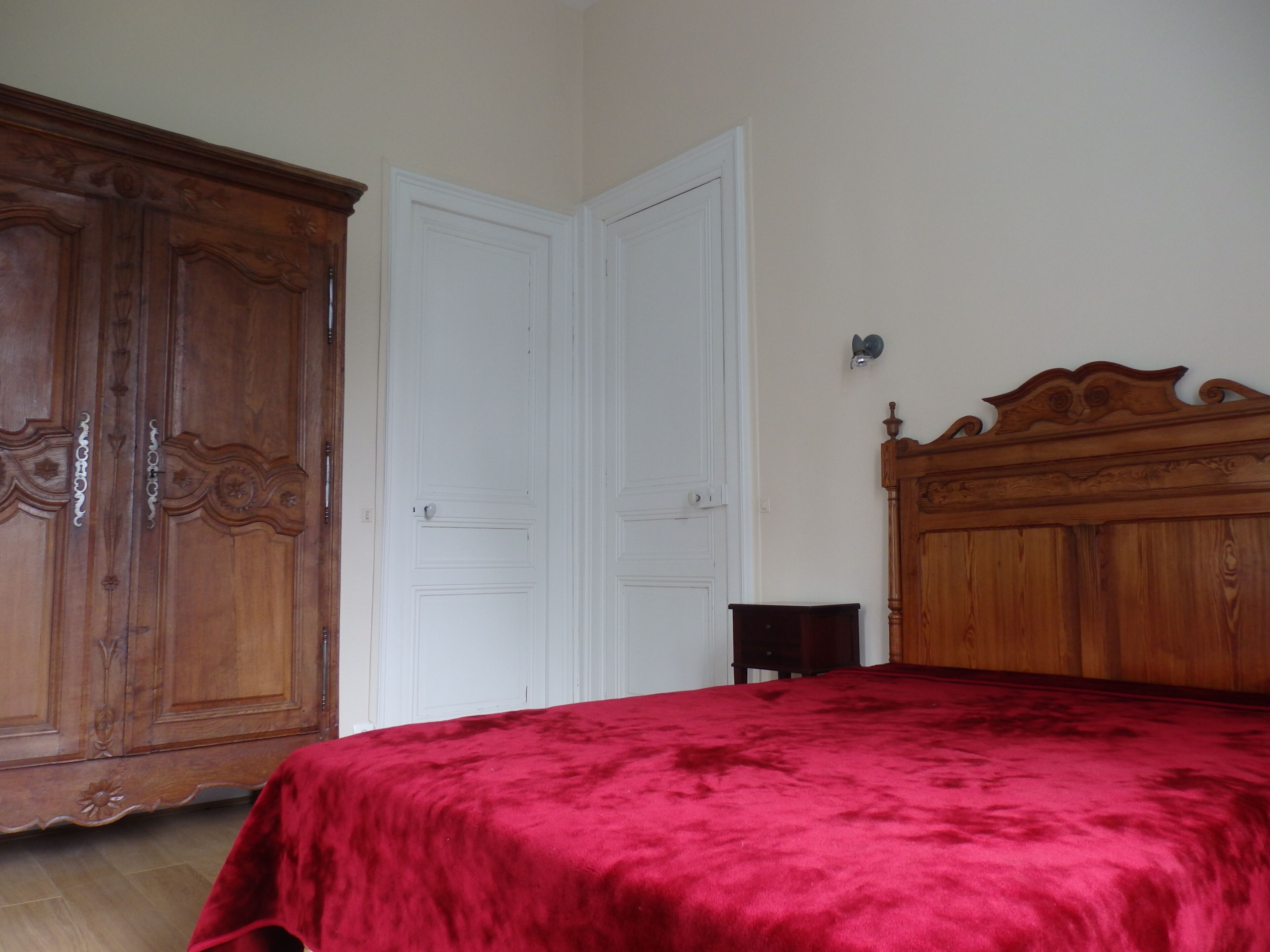 Deauville-Trouville center and station: Villa La Cressonnière and its vast garden