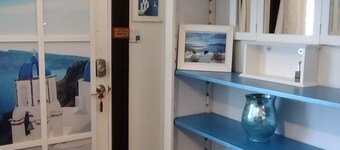 1920 Strandhytte. 2 kvartaler gange til stranden.  Kabel, vaskemaskin og tørketrommel.