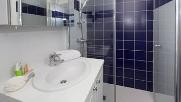 淋浴設備、風筒、提供毛巾