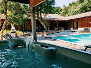 Piscine extérieure, piscine chauffée