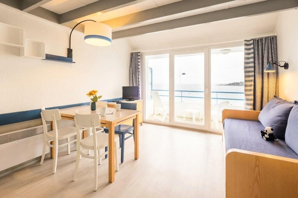 Résidence Pierre & Vacances La Corniche de la Plage** - Studio for 4 people - 1 sleeping area - Balcony