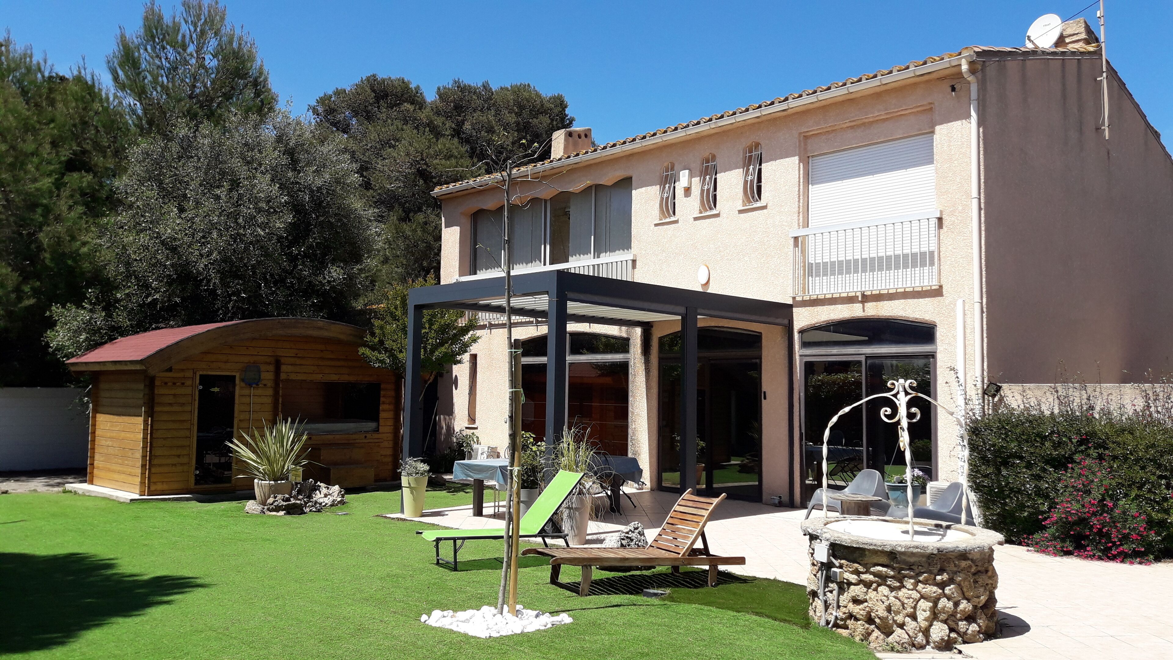 Air-conditioned villa with spa garden 8/10 people