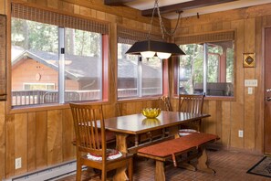 Dining - (4B) Mountain Memory at The Redwoods In Yosemite (Yosemite National Park)
