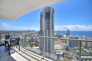 Appartamento Deluxe, 3 camere da letto, accessibile ai disabili, vista oceano | Balcone