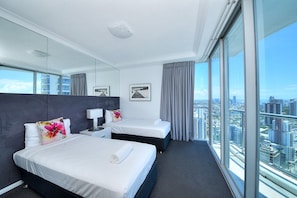 Deluxe Apartment, 3 Bedrooms, Accessible, Ocean View