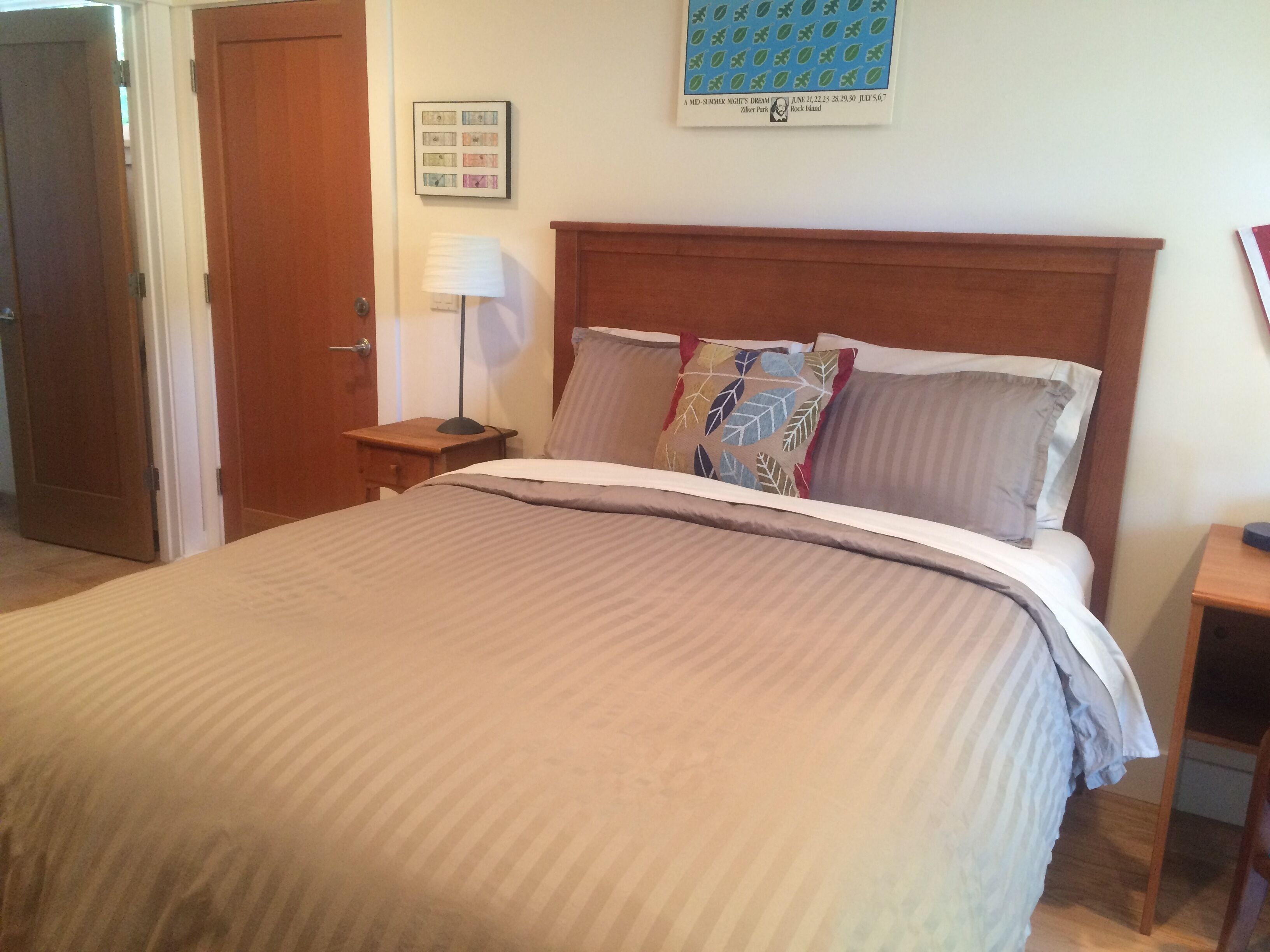 Privately Keyed Suite; New Bed; Walkable, Quiet Neighborhood