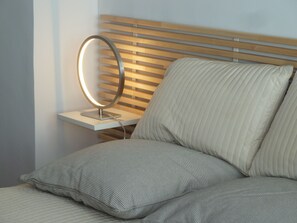 1 chambre, fer et planche à repasser, Wi-Fi gratuit, draps fournis