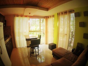 Interior - Pool, Sauna, Hot Tub, Fruit Trees, Lush Gardens (Atenas)