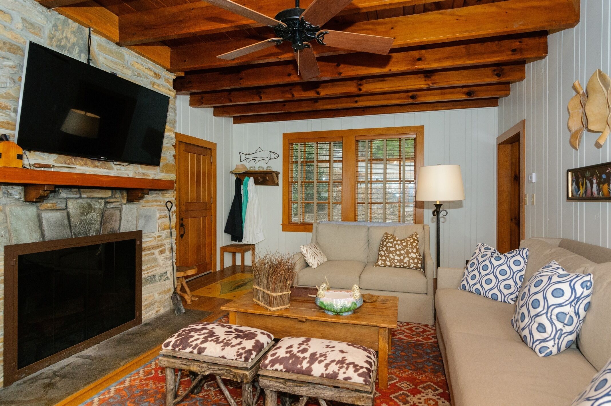 Large lakefront home. Swim, fish & kayak on Lake Lure