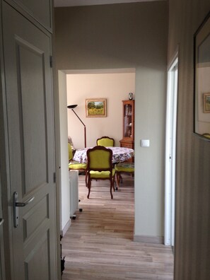 Dining - 3-room apartment, beautiful sea view, garage and balcony (Cassis)