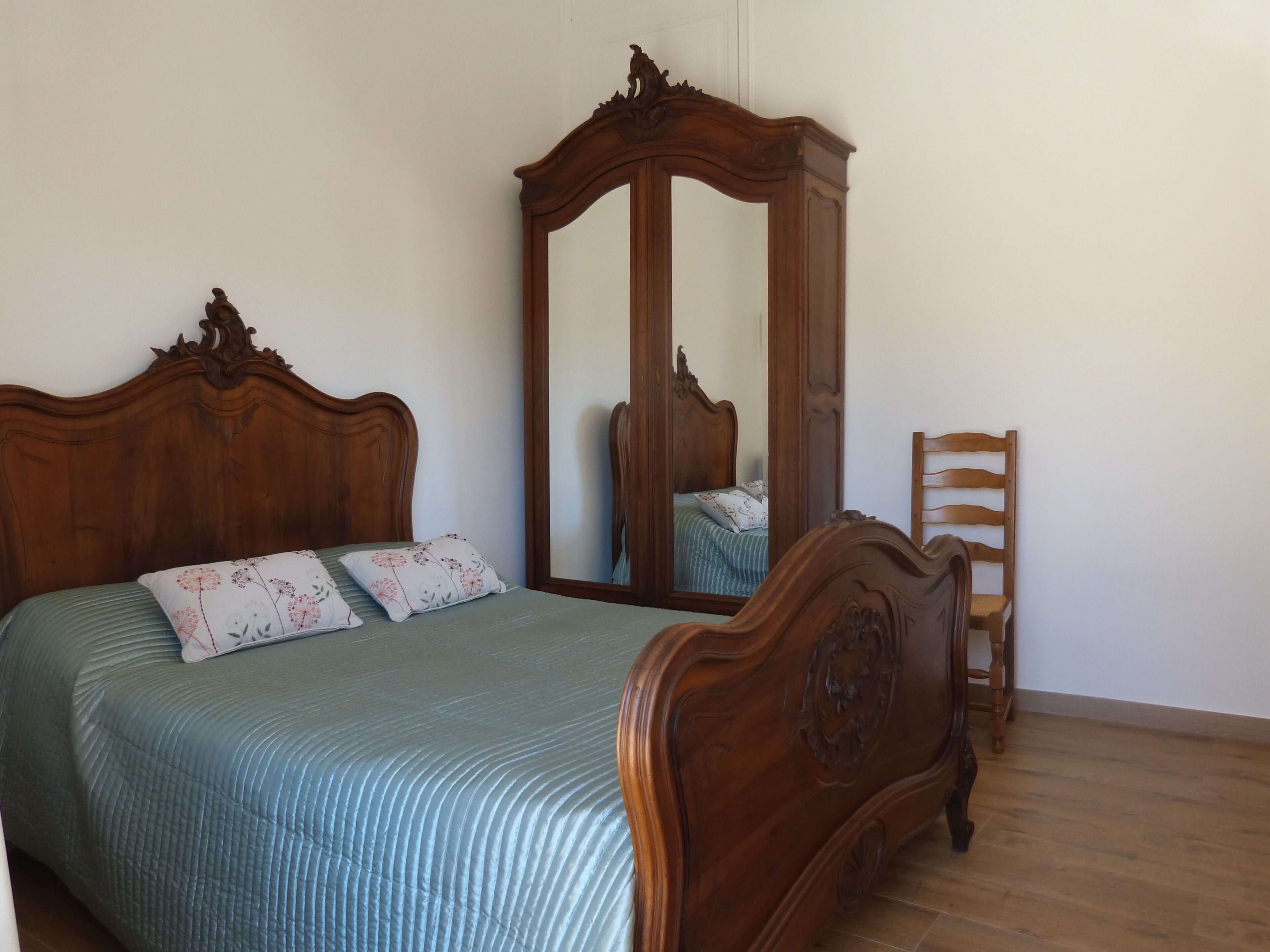 3 bedrooms, iron/ironing board, travel cot, free WiFi