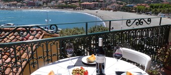 Ampio duplex vicino al mare