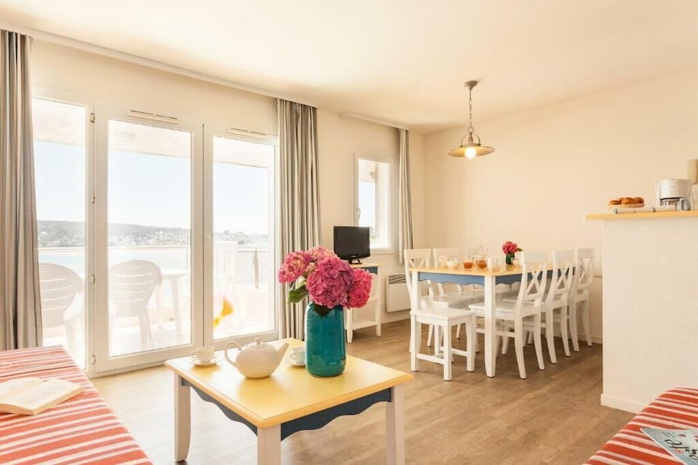 Résidence Pierre & Vacances Cap Morgat - Apartment 6 people - 1 bedroom + 1 sleeping area - Terrace or balcony - Sea view
